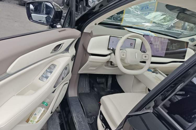 Used Wey Lanshan 2025 Four-Wheel Drive Max Driver Seat