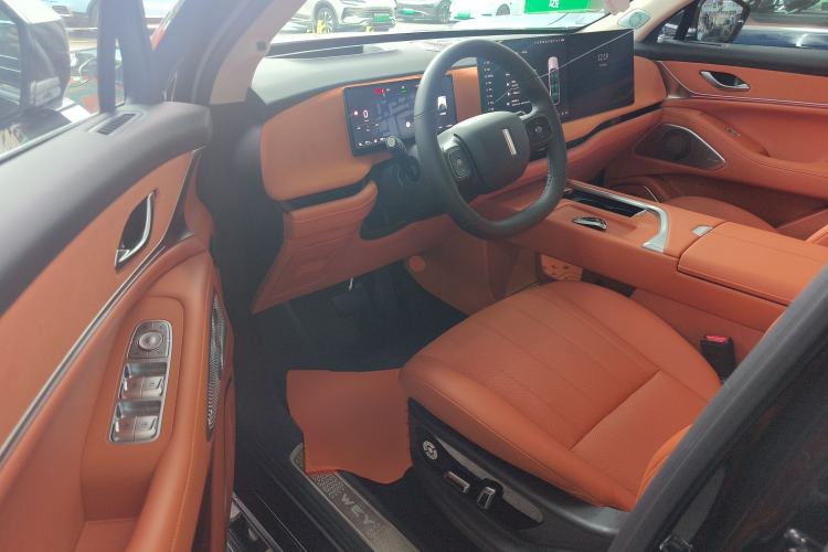 Used Wey Lanshan 2025 Four-Wheel Drive Ultra Driver Seat