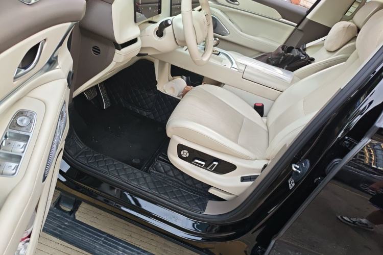 Used Wey Lanshan 2025 Four-Wheel Drive Max Driver Seat