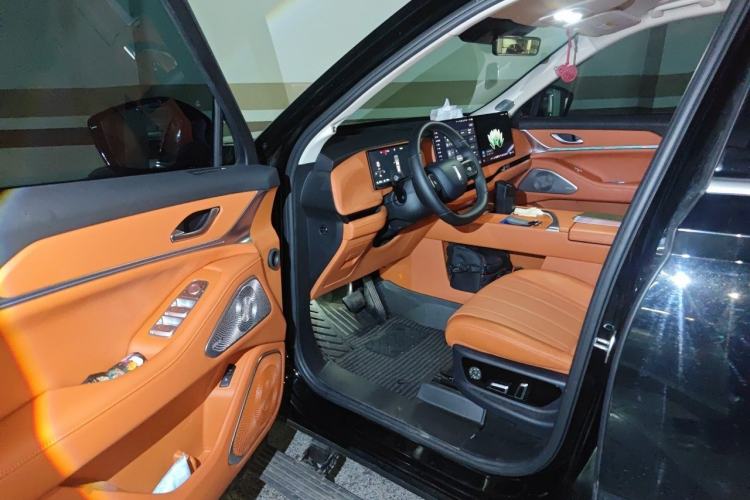 Used Wey Lanshan 2025 Four-Wheel Drive Max Driver Seat