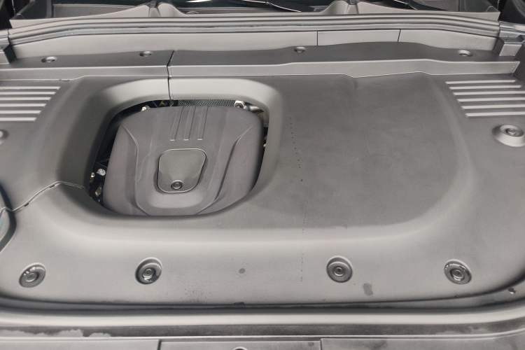 Used Wey Lanshan 2025 Four-Wheel Drive Ultra Engine Bay