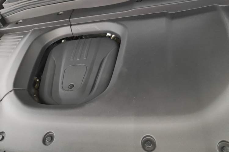 Used Wey Lanshan 2025 Four-Wheel Drive Ultra Engine Bay