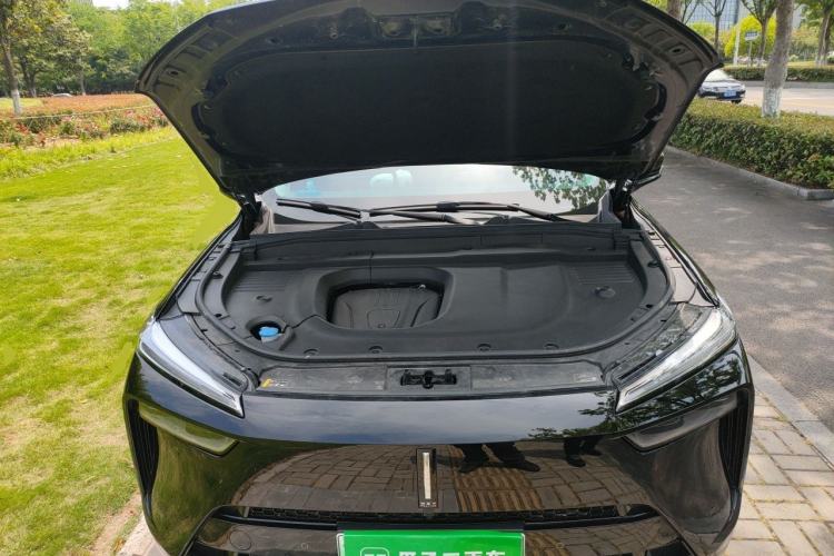 Used Wey Lanshan 2025 Four-Wheel Drive Max Engine Bay