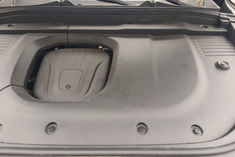 Used Wey Lanshan 2025 Four-Wheel Drive Ultra Engine Bay