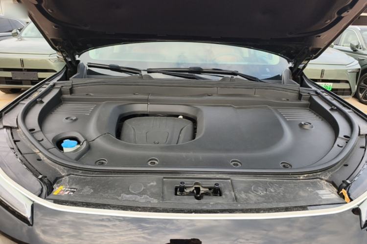 Used Wey Lanshan 2025 Four-Wheel Drive Max Engine Bay