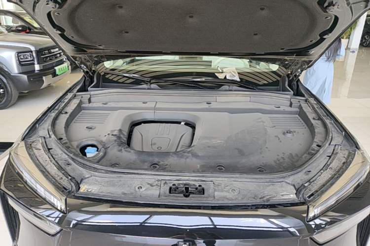 Used Wey Lanshan 2025 Four-Wheel Drive Max Engine Bay