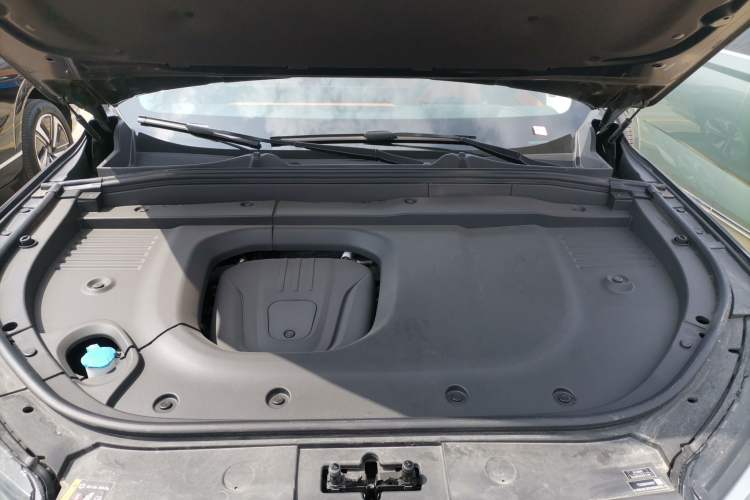 Used Wey Lanshan 2025 Four-Wheel Drive Ultra Engine Bay
