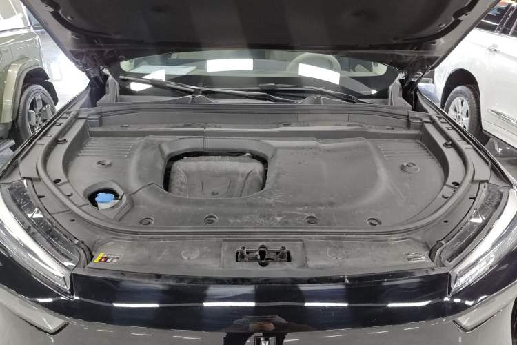 Used Wey Lanshan 2025 Four-Wheel Drive Max Engine Bay
