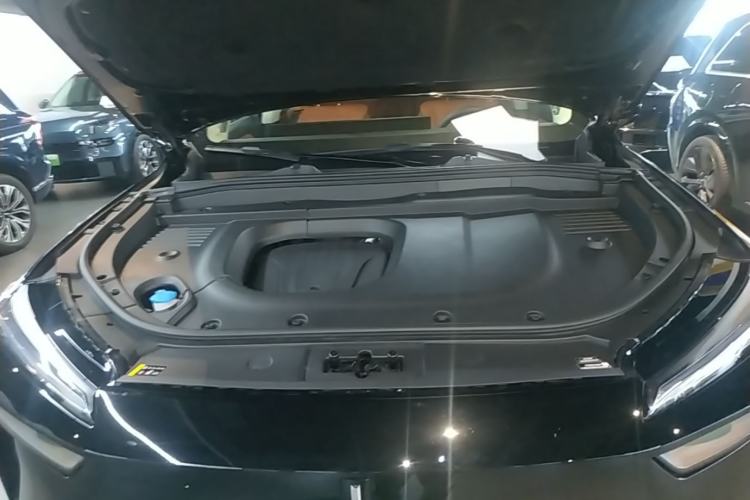 Used Wey Lanshan 2025 Four-Wheel Drive Max Engine Bay