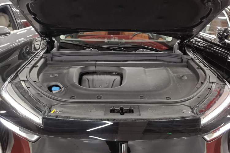 Used Wey Lanshan 2025 Four-Wheel Drive Ultra Engine Bay