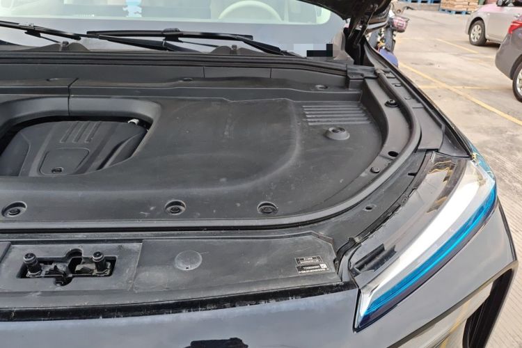 Used Wey Lanshan 2025 Four-Wheel Drive Max Engine Bay Left