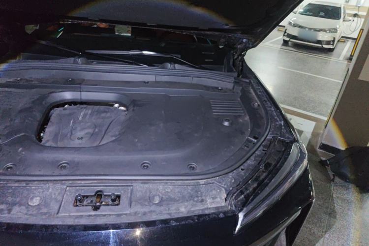Used Wey Lanshan 2025 Four-Wheel Drive Max Engine Bay Left
