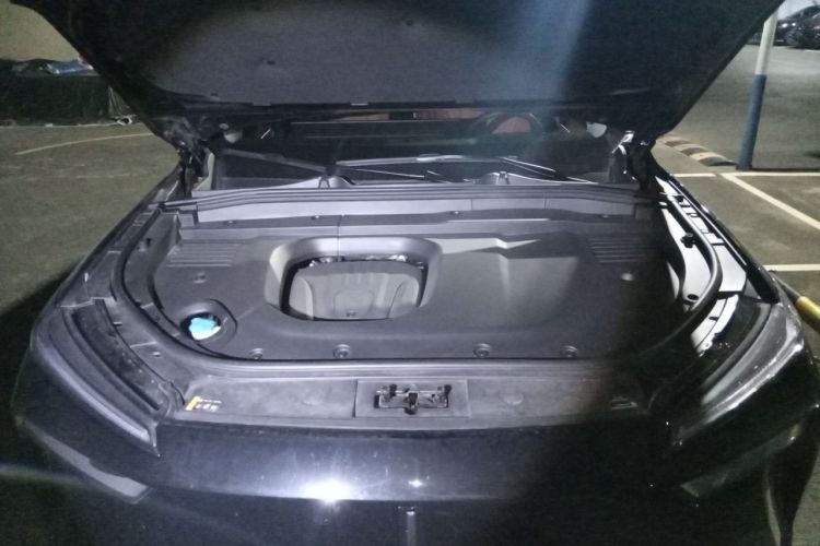 Used Wey Lanshan 2025 Four-Wheel Drive Max Engine Bay