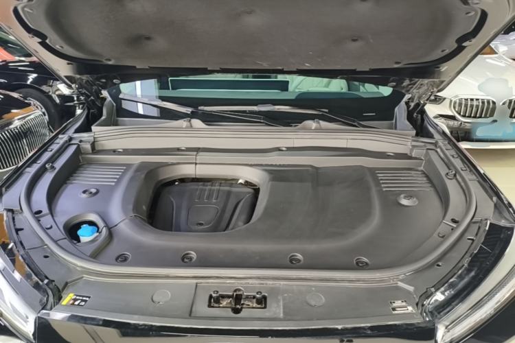 Used Wey Lanshan 2025 Four-Wheel Drive Ultra Engine Bay