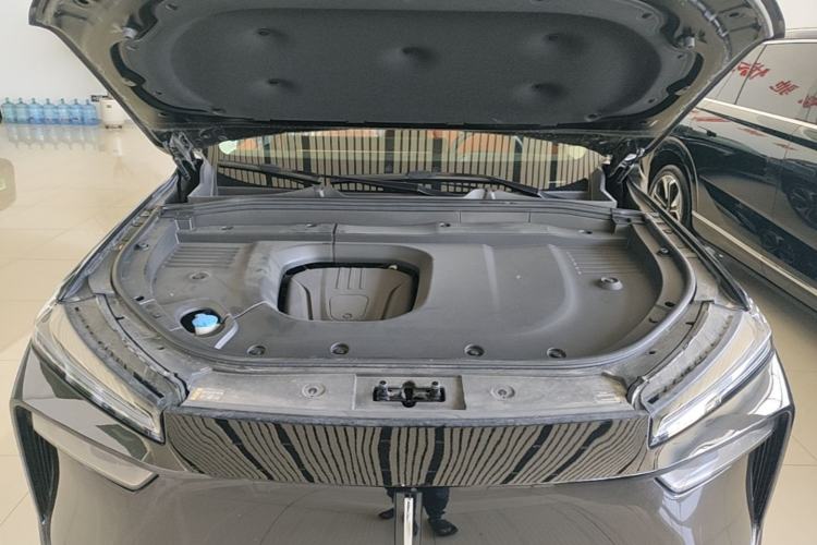 Used Wey Lanshan 2025 Four-Wheel Drive Ultra Engine Bay