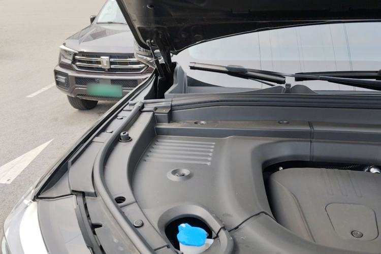 Used Wey Lanshan 2025 Four-Wheel Drive Max Engine Bay Right