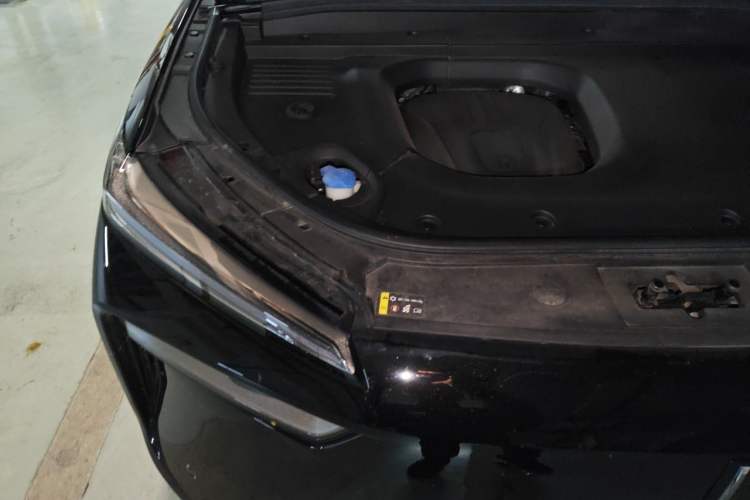 Used Wey Lanshan 2025 Four-Wheel Drive Max Engine Bay Right