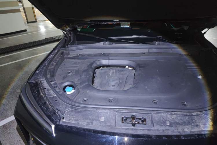 Used Wey Lanshan 2025 Four-Wheel Drive Max Engine Bay Right