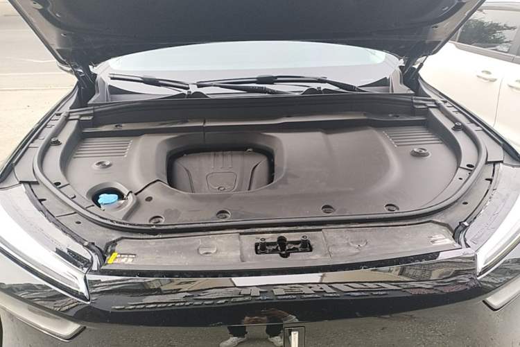 Used Wey Lanshan 2025 Four-Wheel Drive Max Engine Bay