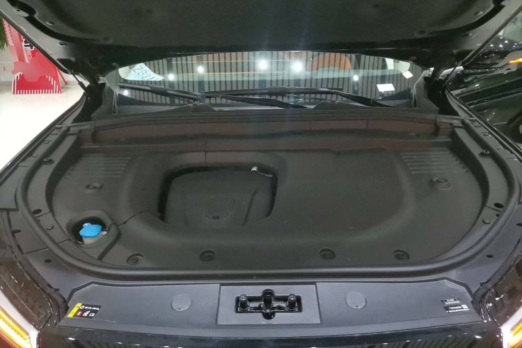Used Wey Lanshan 2025 Four-Wheel Drive Max Engine Bay