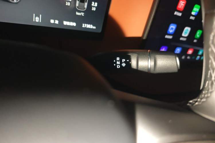 Used Wey Lanshan 2025 Four-Wheel Drive Max Gear Lever