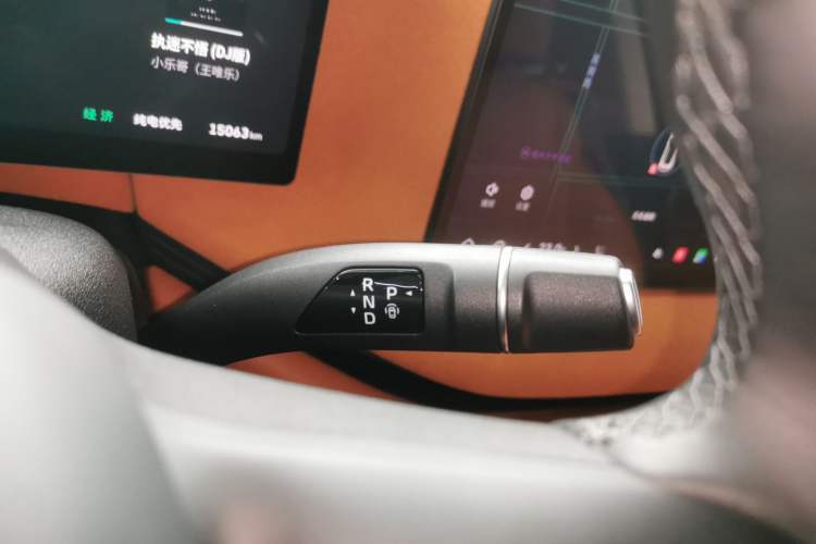 Used Wey Lanshan 2025 Four-Wheel Drive Ultra Gear Lever