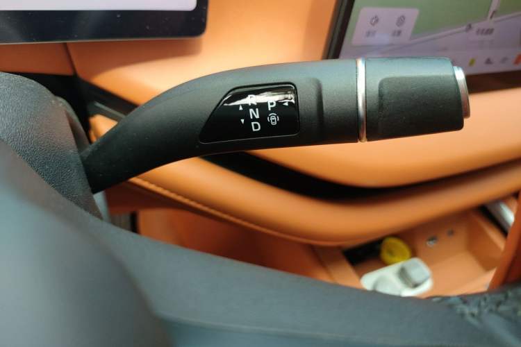 Used Wey Lanshan 2025 Four-Wheel Drive Max Gear Lever