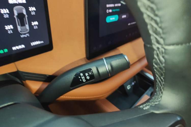 Used Wey Lanshan 2025 Four-Wheel Drive Ultra Gear Lever