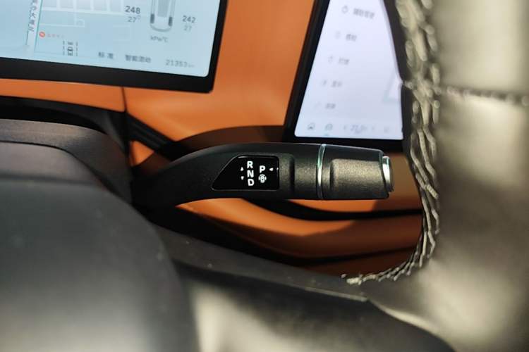 Used Wey Lanshan 2025 Four-Wheel Drive Max Gear Lever