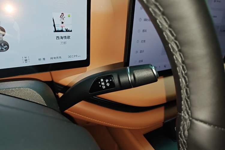 Used Wey Lanshan 2025 Four-Wheel Drive Max Gear Lever