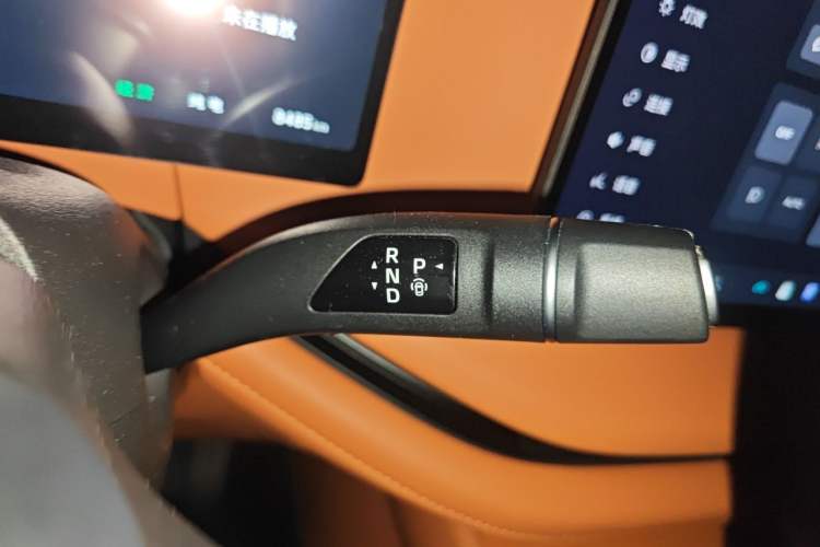 Used Wey Lanshan 2025 Four-Wheel Drive Max Gear Lever
