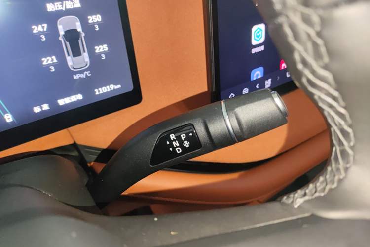 Used Wey Lanshan 2025 Four-Wheel Drive Ultra Gear Lever