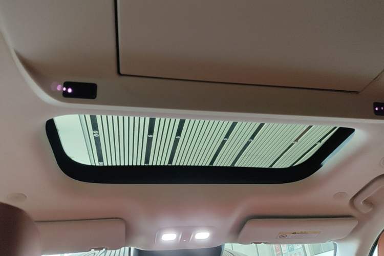 Used Wey Lanshan 2025 Four-Wheel Drive Ultra Headliner