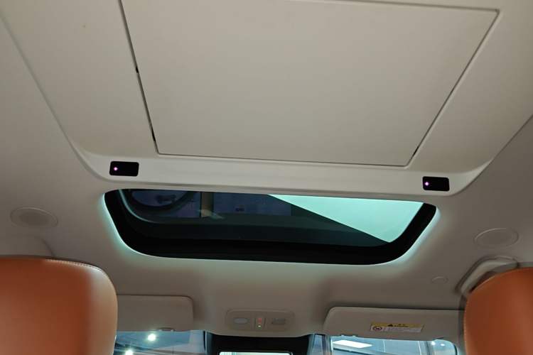 Used Wey Lanshan 2025 Four-Wheel Drive Max Headliner