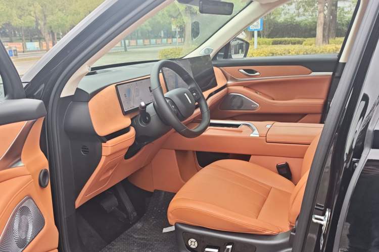 Used Wey Lanshan 2025 Four-Wheel Drive Ultra Interior 2