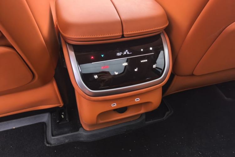 Used Wey Lanshan 2025 Four-Wheel Drive Ultra Interior 2
