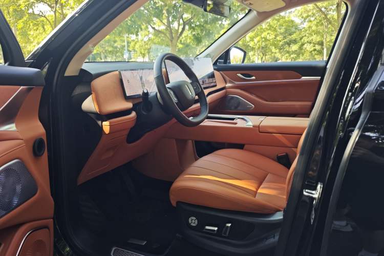 Used Wey Lanshan 2025 Four-Wheel Drive Ultra Interior 2