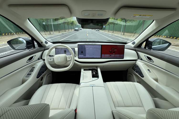 Used Wey Lanshan 2025 Four-Wheel Drive Max Interior 3