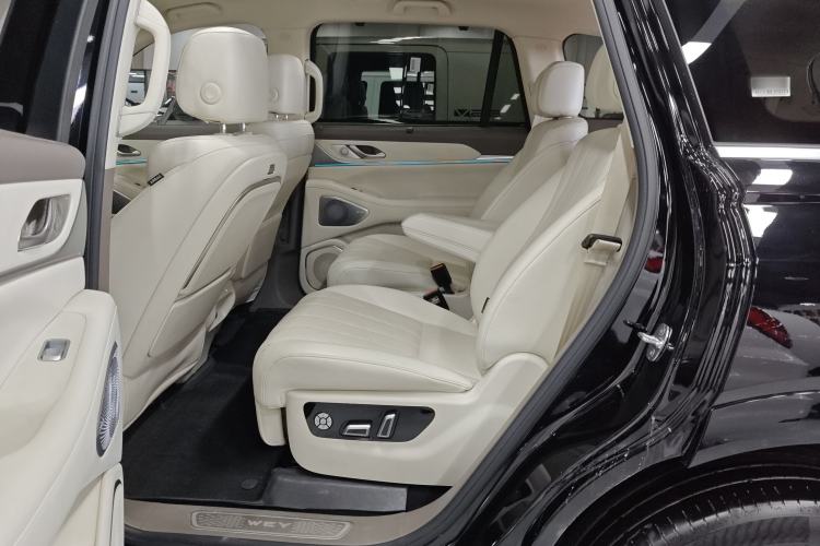 Used Wey Lanshan 2025 Four-Wheel Drive Max Interior 4