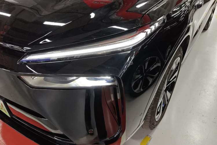 Used Wey Lanshan 2025 Four-Wheel Drive Ultra Left Front Headlight