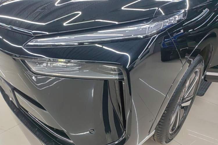 Used Wey Lanshan 2025 Four-Wheel Drive Max Left Front Headlight