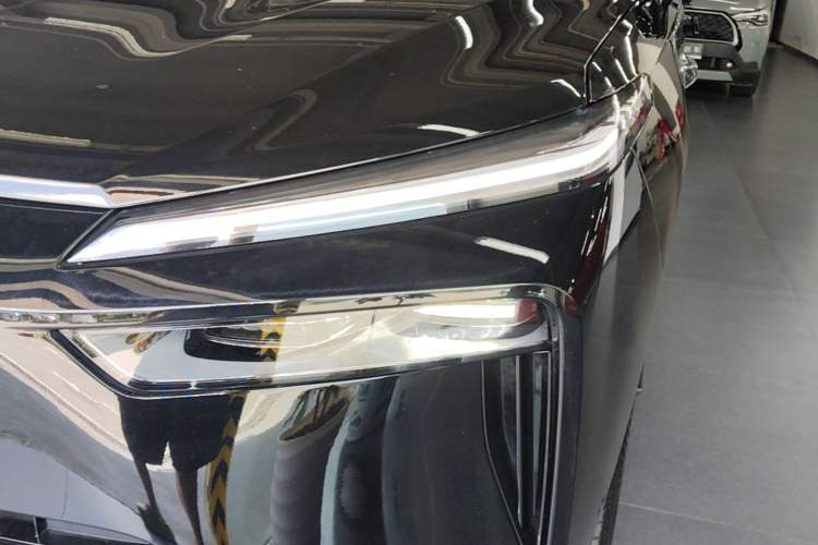 Used Wey Lanshan 2025 Four-Wheel Drive Ultra Left Front Headlight