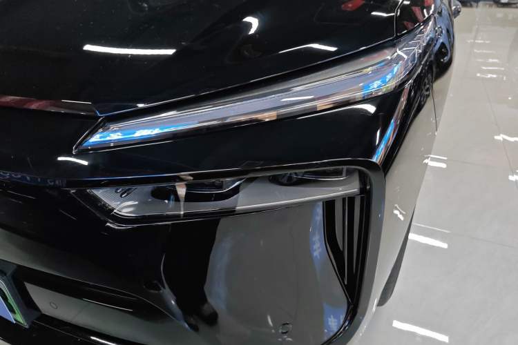 Used Wey Lanshan 2025 Four-Wheel Drive Max Left Front Headlight