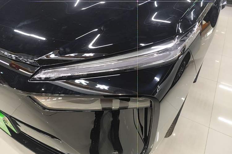 Used Wey Lanshan 2025 Four-Wheel Drive Max Left Front Headlight