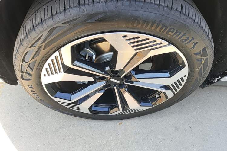 Used Wey Lanshan 2025 Four-Wheel Drive Max Left Front Wheel Hub