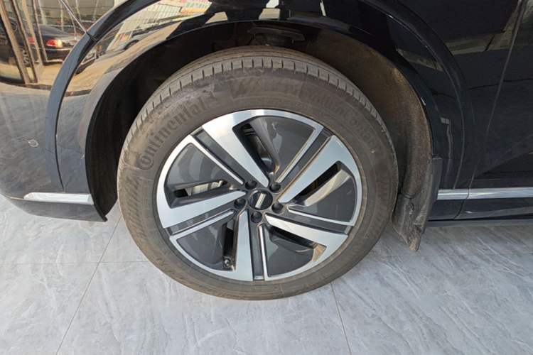Used Wey Lanshan 2025 Four-Wheel Drive Max Left Front Wheel Hub