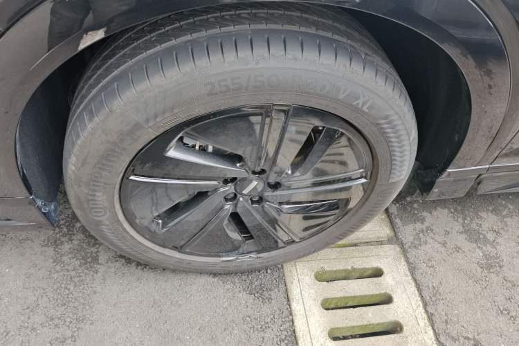 Used Wey Lanshan 2025 Four-Wheel Drive Max Left Front Wheel Hub