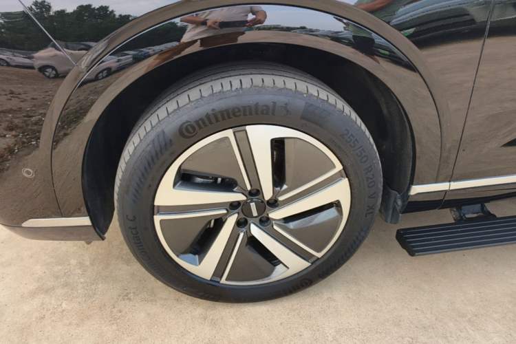 Used Wey Lanshan 2025 Four-Wheel Drive Max Left Front Wheel Hub
