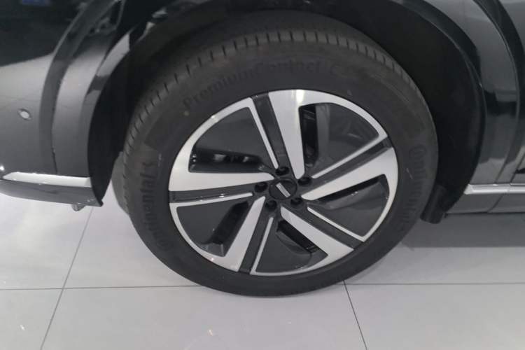 Used Wey Lanshan 2025 Four-Wheel Drive Max Left Front Wheel Hub