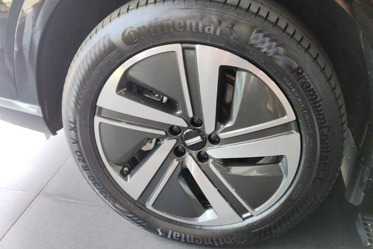 Used Wey Lanshan 2025 Four-Wheel Drive Ultra Left Front Wheel Hub